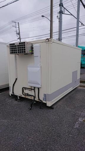 【香取市山之辺】No.AM-54 鍵穴付き 保冷コンテナ 床はステンレス 長さ約330cm×幅184cm×高さ203cmくらい 配送可 香取市山之辺】No.AM-54 鍵穴付き 保冷コンテナ 床はステンレス 長さ約