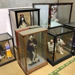 日本人形とフランス人形