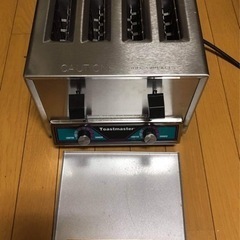 ★★おすすめ★★ Toastmaster TP424 Used Bread Toaster, Pop-Up, 4-Slice Toastmaster TP424グリル-痛み、ポップアップ、4つのトランシェ
