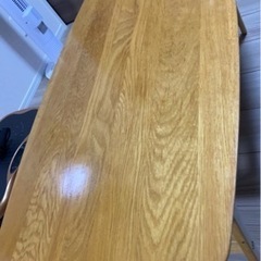 木目調テーブル