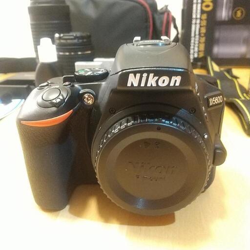 中古美品　Nikon D5600 デジタル一眼レフカメラ　ダブルズームキット 美品】Nikon D5600 ダブルズームセット一式 Nikon d5600 ダブルズーム