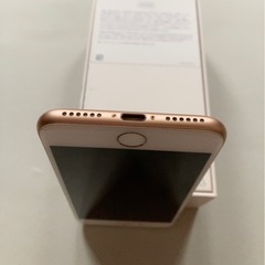 アップル　アイホン8  64ギガ