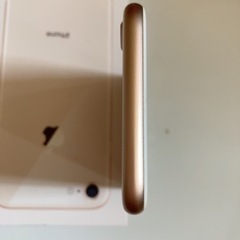 アップル　アイホン8  64ギガ