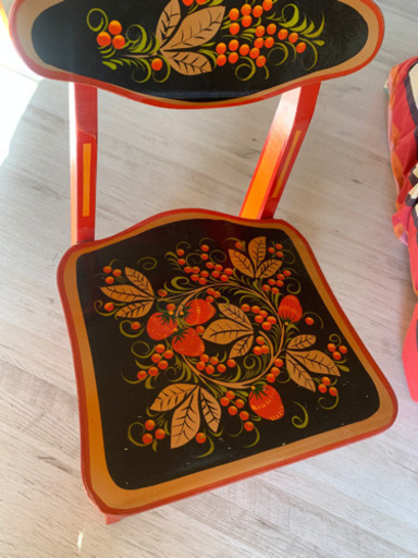 ロシア製ホフロマ塗り　工芸椅子