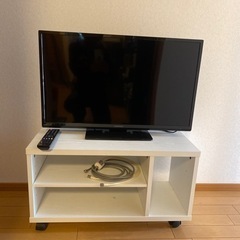 テレビ、テレビ台