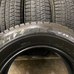 BS BLIZZAK VRX2 205/65R15 15インチ スタッドレス 4本 2017年製 バリ溝 ステップワゴン ストリーム等　(TC461) クレジットカード QRコード決済可能