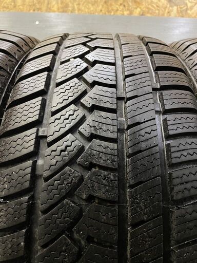 HIFLY win-turi 212 245/45R18 18インチ スタッドレス 4本 2019年製 バリ溝 フーガ スカイライン フェアレディZ等　(TD682)クレジットカード QRコード決済可能