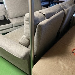 ● ２〜３人掛けソファー、電動リクライニング式