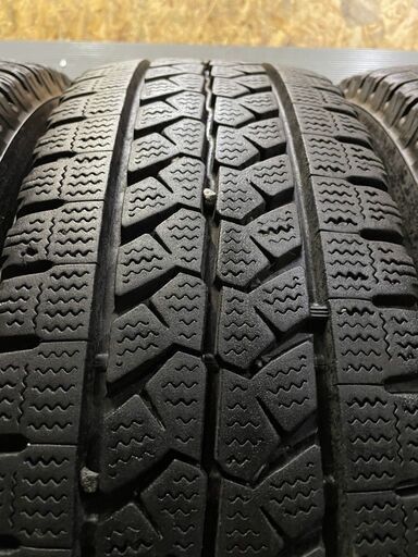 BS BRIDGESTONE BLIZZAK W979 215/70R15 107/105L LT 15インチ 