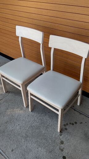 ニトリのダイニングテーブルと椅子２脚セット - 家具