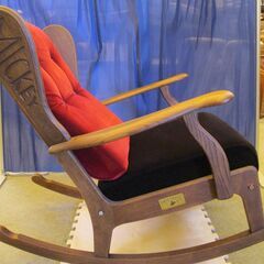 カリモク　ミッキーマウスデザインロッキングチェア　R35202VDK