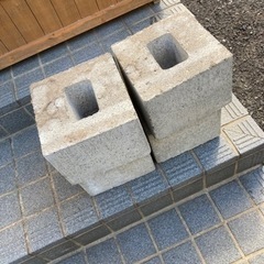 コンクリートブロック　4個　正方形