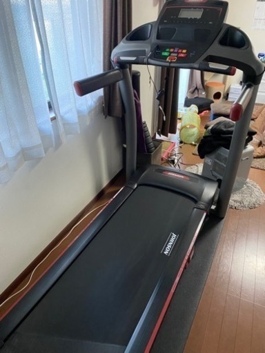 JOHNSONトレッドミル8.1T 37800円