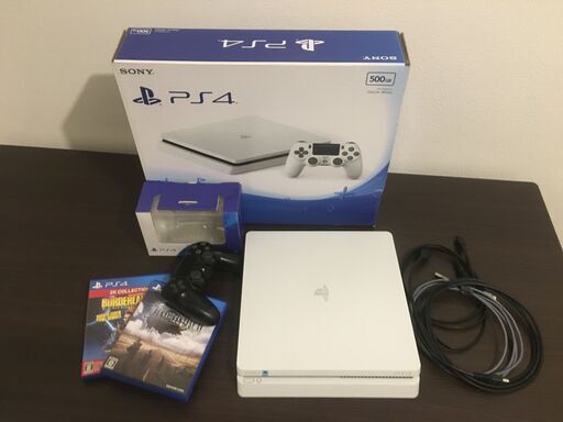 ホワイトps4（500GB）+コントローラーと2つのゲーム