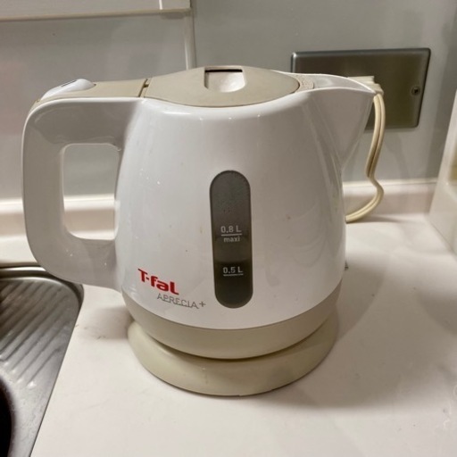 【取引完了】T-fal 電気ケトル、0.8L、定価5,000円
