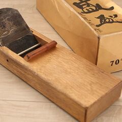 鉋 かんな カンナ 金井 天狗の金井芳藏 共裏 問屋銘の天狗印 銘あり