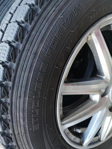 タイヤ、ホイール 軽トラや箱バンに！145R13 6PR スタッドレス