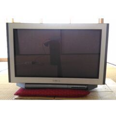 東芝製　ブラウン管テレビ（２８型）フラット画面