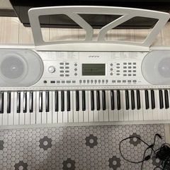 【ネット決済】電子ピアノ　61鍵盤　キーボード　ホワイト