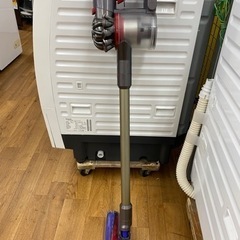 I388 DysonコードレスクリーナーSV10