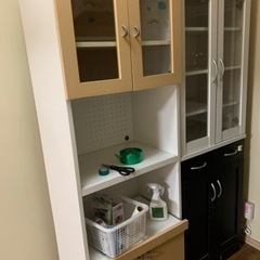 【ネット決済】食器棚２つ　キッチンボード