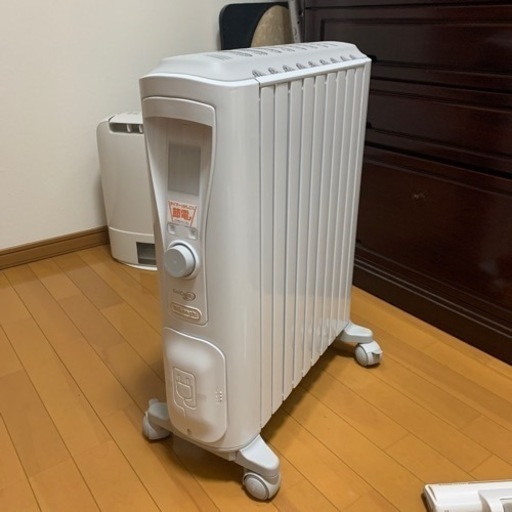 デロンギ オイルヒーター 送料無料‼︎ K913☆デロンギ ユニカルド