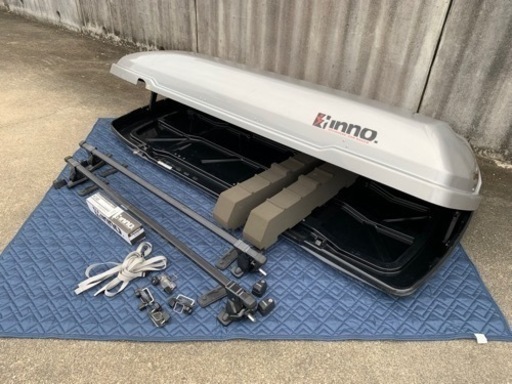 inno ルーフボックス　BR590
