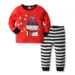 【ネット決済】クリスマスキッズ服　パジャマ　長袖上下セットアップ