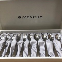 【新品】GIVENCHY カラトリーセット