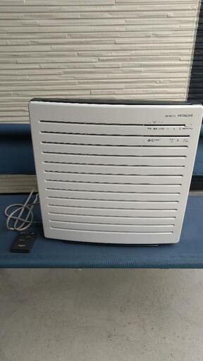 HITACHI　空気清浄機　1500円　※引き取り限定