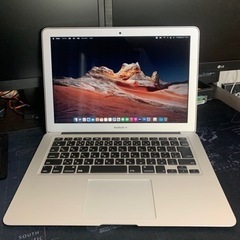 アップル　MacBook Air i5-8GB-128G バッテ...