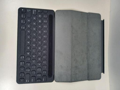 中古美品Apple SmartKeyboard純正キーボード 品番A1772 【公式通販】 中古美品Apple SmartKeyboard純正キーボード 品番A1772 【公式通販】