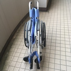 緊急募集！！ 美品 車いす 自走式 折り畳み可 ノーパンクタイヤ 松永製作所
