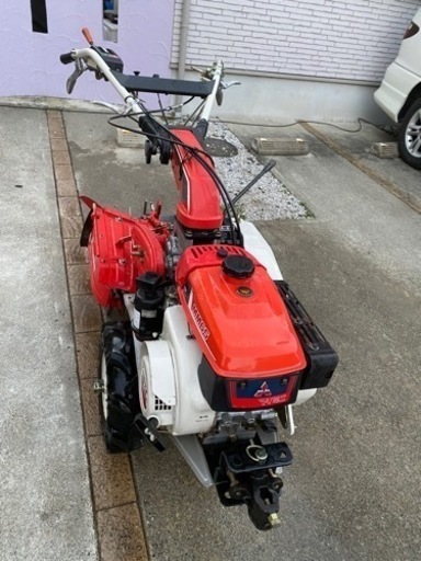 三菱MM65ロータリー、培土器付き６馬力ハンドルは上下と回転が可能。 三菱MM65ロータリー、培土器付き6馬力ハンドルは上下と回転が可能。