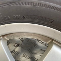 スタッドレス　ブリヂストンvrx2  ホイール付き195/65/15 セレナノアボクシー