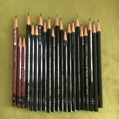 鉛筆、色鉛筆他