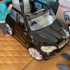 引き取り手見つかりました。BMWおもちゃの車