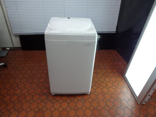 ID 985159　洗濯機東芝4.2Kg　２０１５年製　AW-4S2　日焼け有