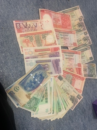 香港1300ドルになります、 | drleonardocatizani.com.br