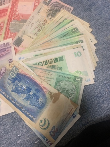 香港1300ドルになります、 | drleonardocatizani.com.br