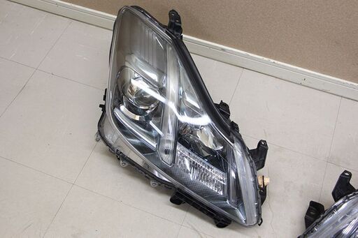 トヨタ クラウンアスリート ヘッドランプ 左右 (A411ywswY)