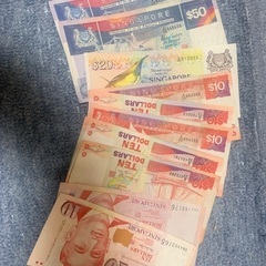 シンガポール紙幣200ドルになります、