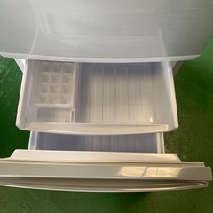 #KR24 Sharp 冷凍冷蔵庫　SJ-D14B-S 2016 137L