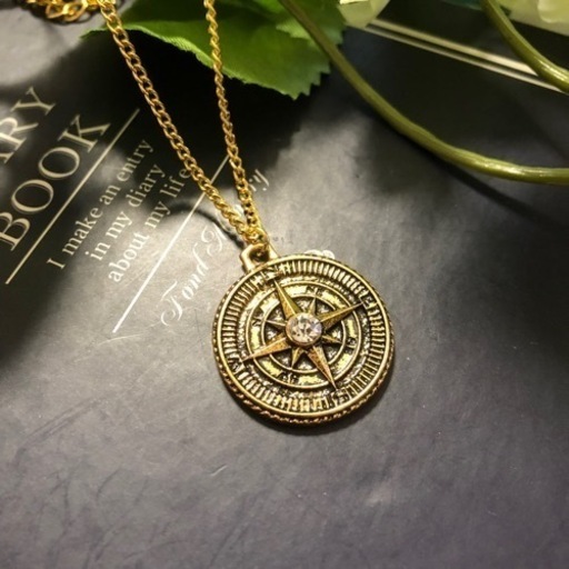 即購入可 メンズ コインネックレス コンパス型 ゴールドカラー 地元優先販売 カズ 梅本のアクセサリー ネックレス の中古 古着あげます 譲ります ジモティーで不用品の処分
