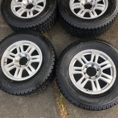 TOYOスタッドレスタイヤ　プラド