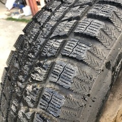 TOYOスタッドレスタイヤ　プラド