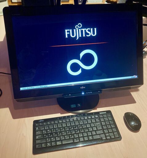 デスクトップパソコン FUJITSU ESPRIMO FH77/CD used