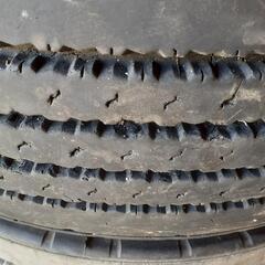 4t用ラジアルタイヤバリ山