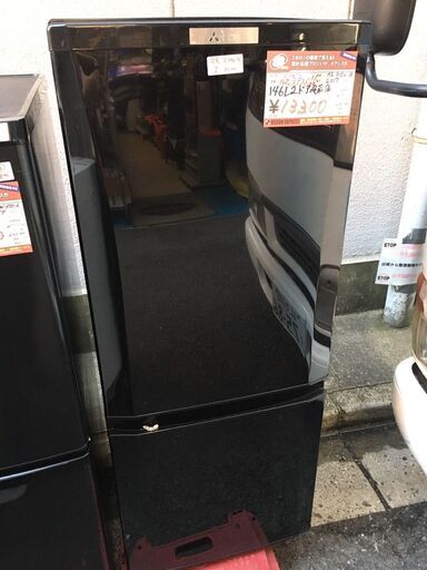 ☆中古 激安！！￥13,300！！＜店長おすすめ！＞MITSUBISHI　三菱　146㍑2ドア冷蔵庫　家電　2017年製　MR-P15C-B型　幅48cmｘ奥行60cmｘ高さ121cm　【BBL075】