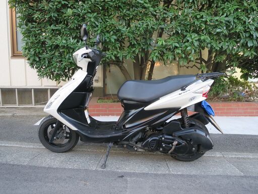 スズキ　アドレスV125S　中古実動美車　バッテリーフル充電済み　オイル交換済み　前後タイヤバリ山　外装バフ掛け済　ナンバー登録書類有 スズキ アドレスV125S 中古実動美車 バッテリーフル充電済み オイル